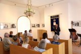 Vernisáž výstavy J. Buxbauma v synagoze